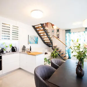 Tirkizni Val Apartment Zadar